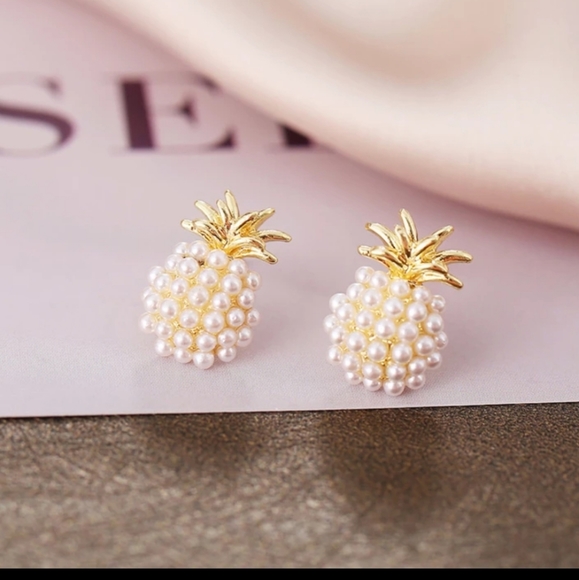 Pineapple Earrings - Picture 2 of 9